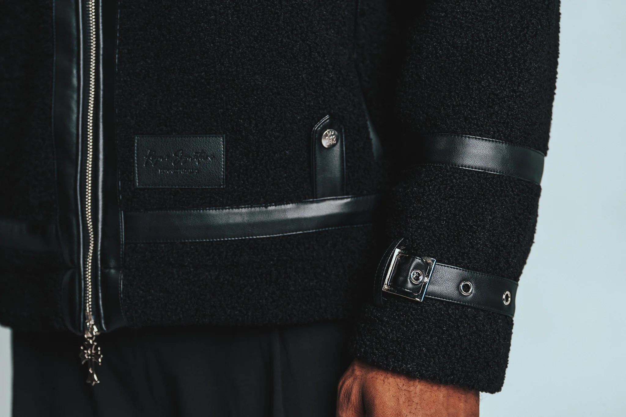 The Signature Sherpa in Black - Image 5